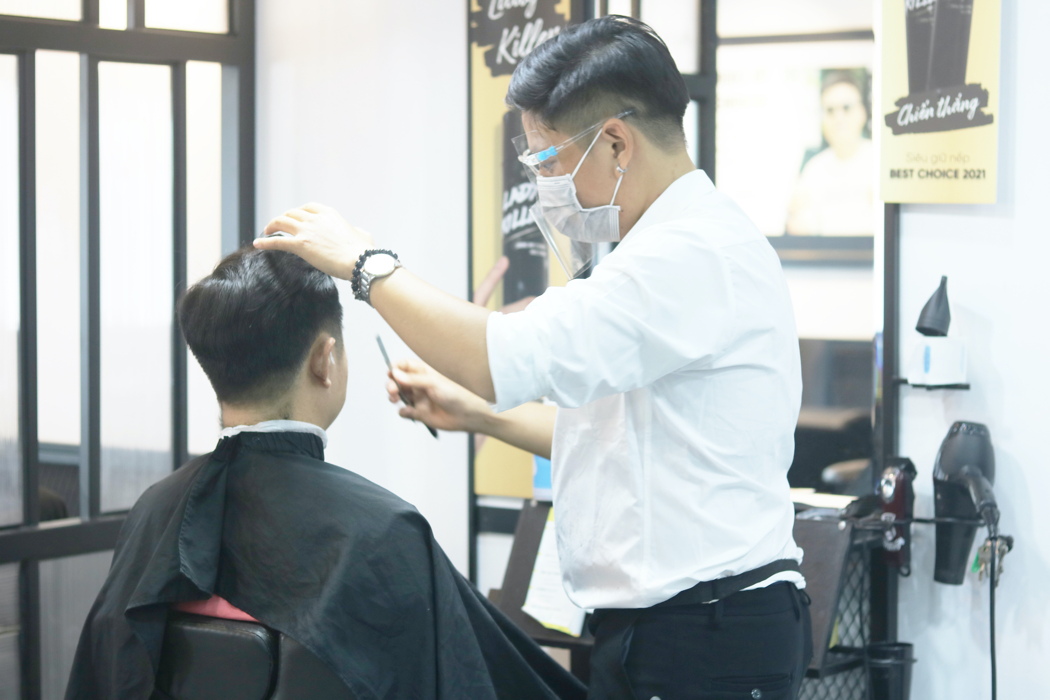 TOP 10 các tiệm cắt tóc đẹp gần đây giá rẻ 1 tại TPHCM